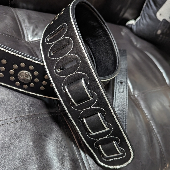 Walker & Williams Guitar Strap - Picture 6 of 8